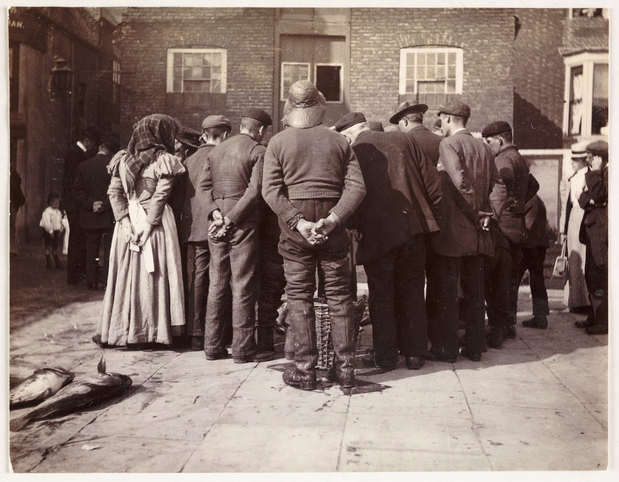 Aukce ryb, c 1905 od Unbekannt