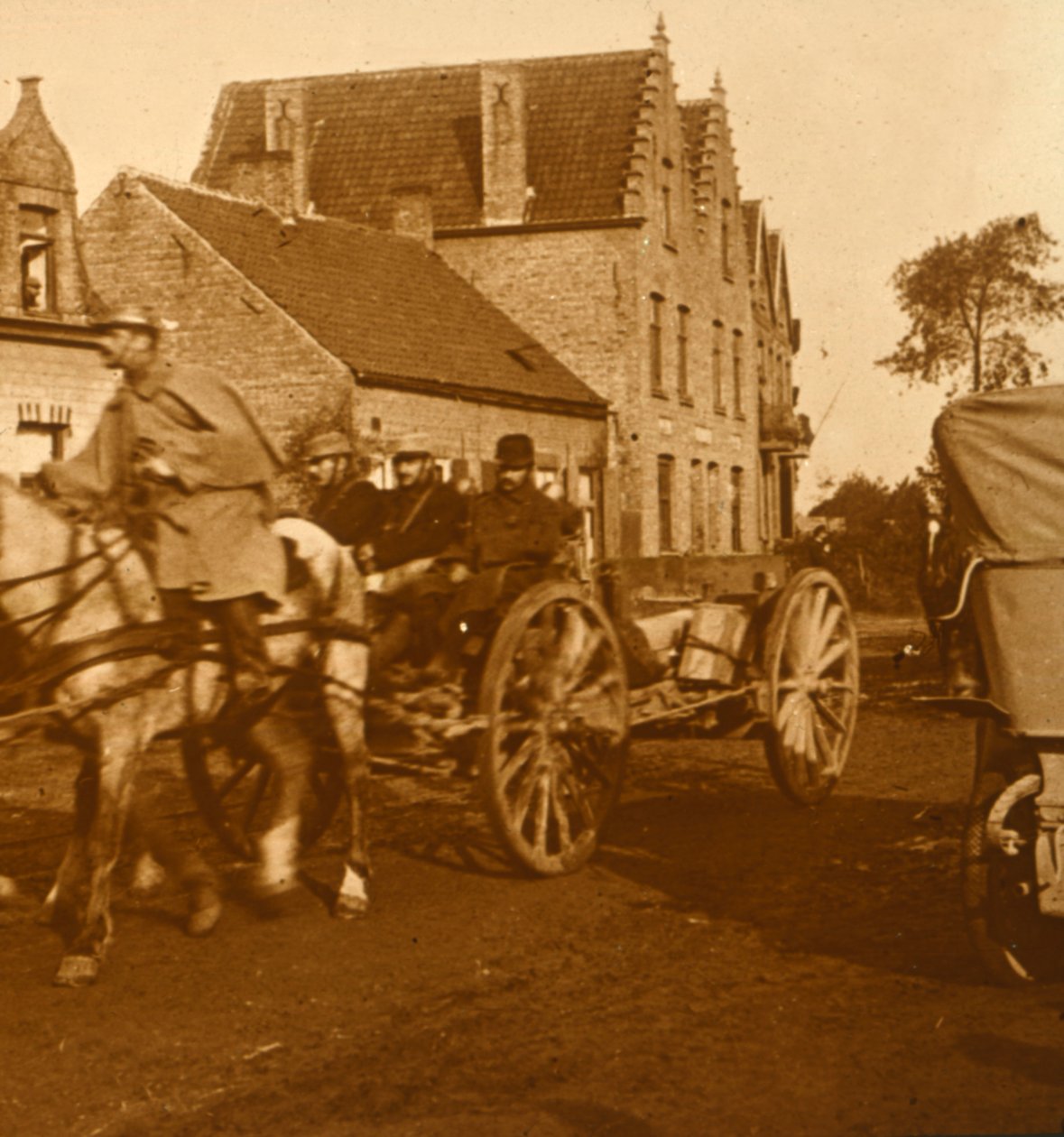 Dělostřelectvo postupuje po linii, c1914-c1918 od Unbekannt