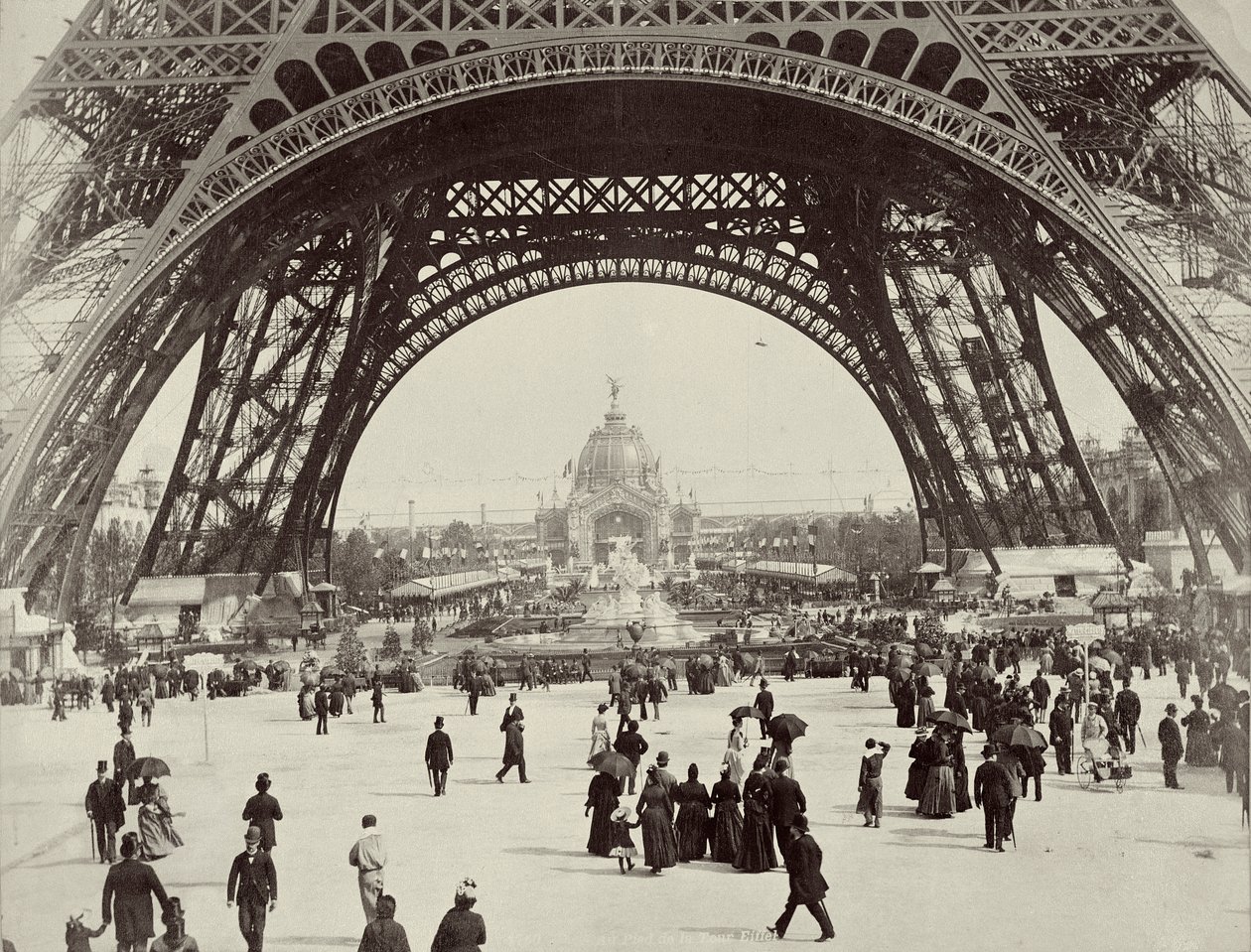 Pod Eiffelovou věží, Paříž, 1889 od Unbekannt