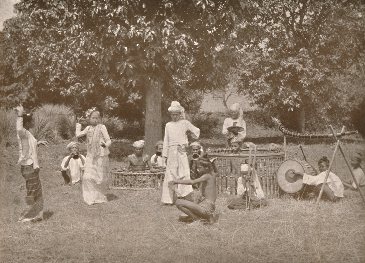 Barmští hudebníci a tanečníci Pwe, 1900. od Unbekannt