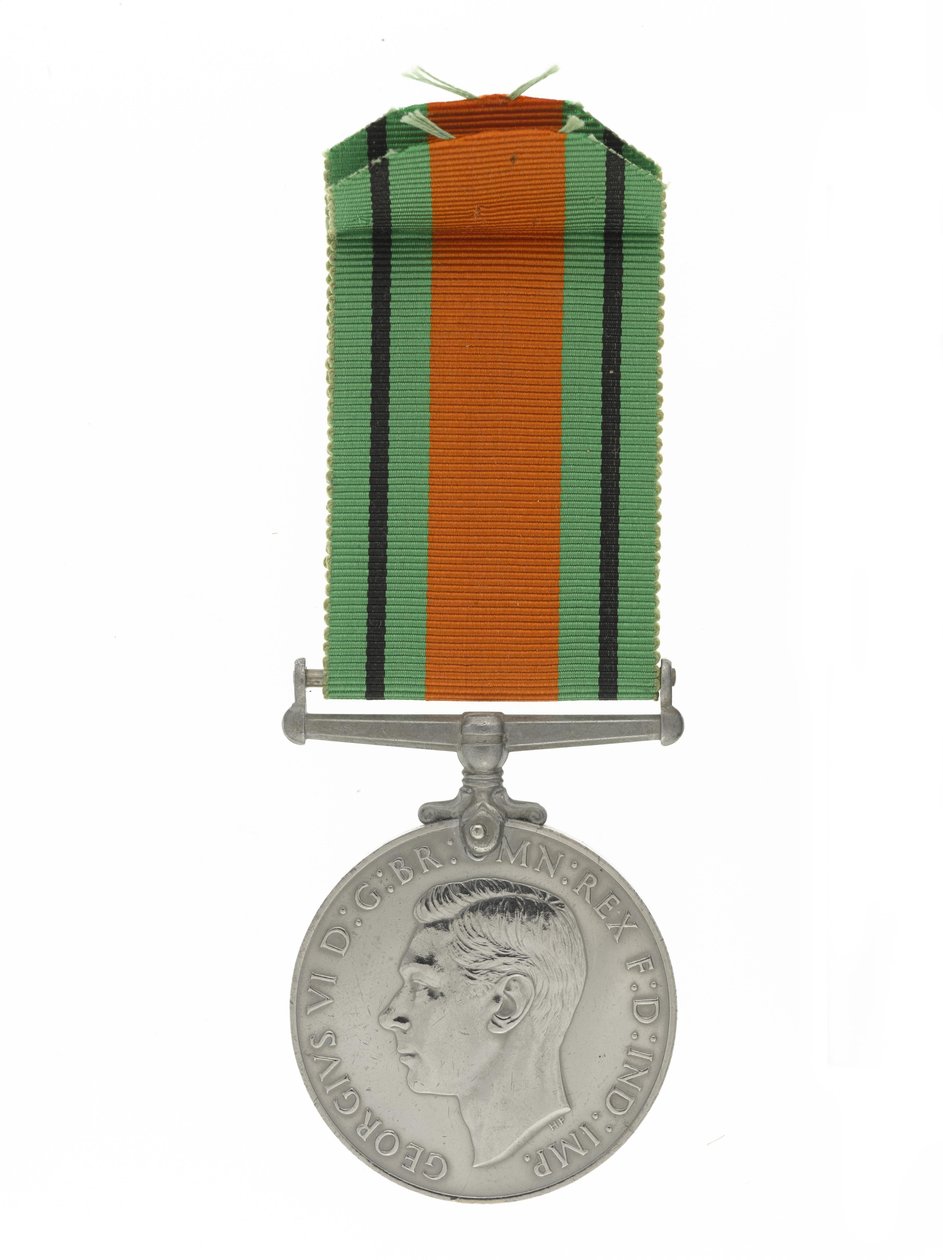 Medaile za obranu 1939-45 (nikl a hedvábí) od Unbekannt