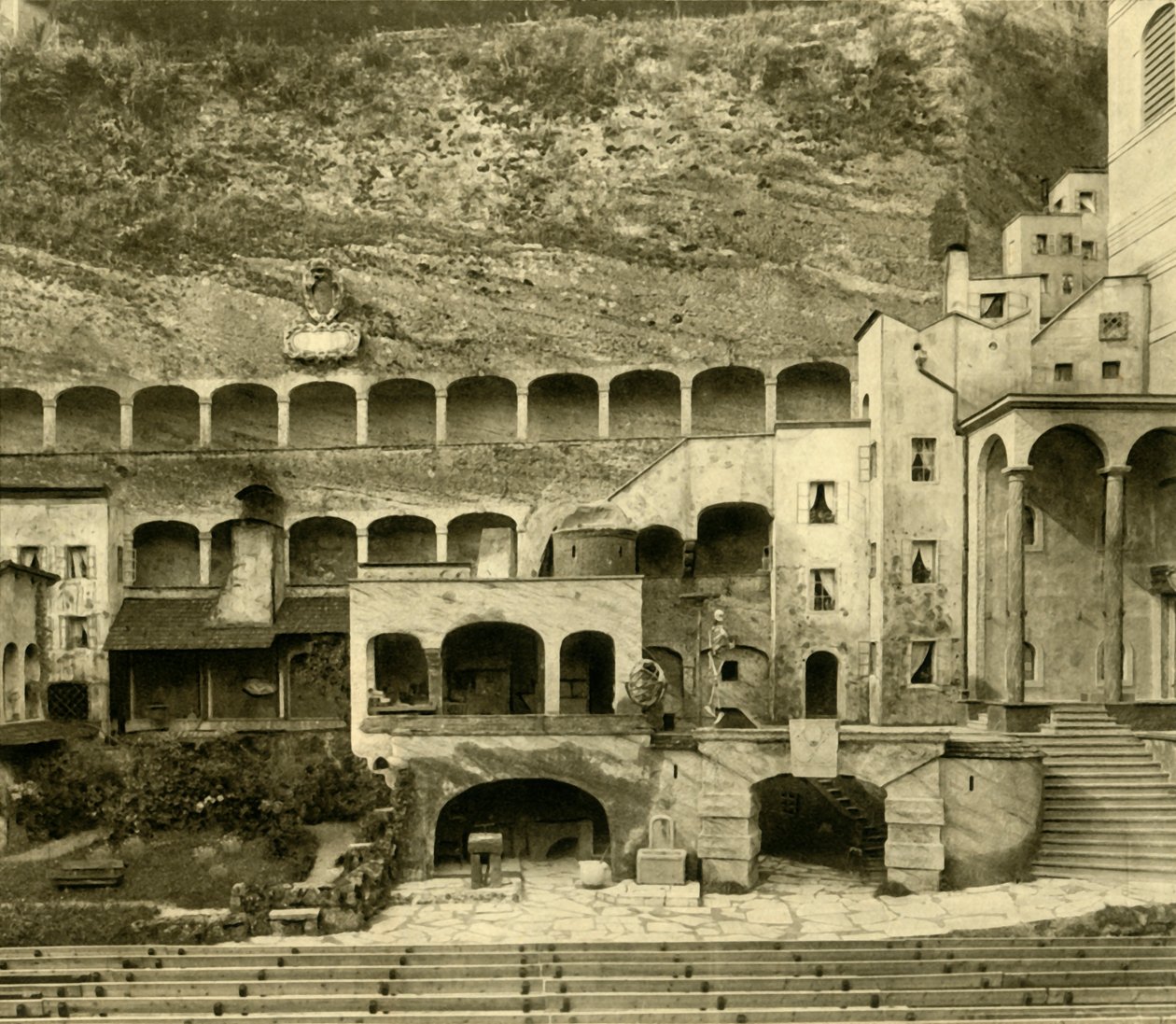 Město Faust ve Felsenreitschule, Salzburg, Rakousko, c1935. od Unbekannt
