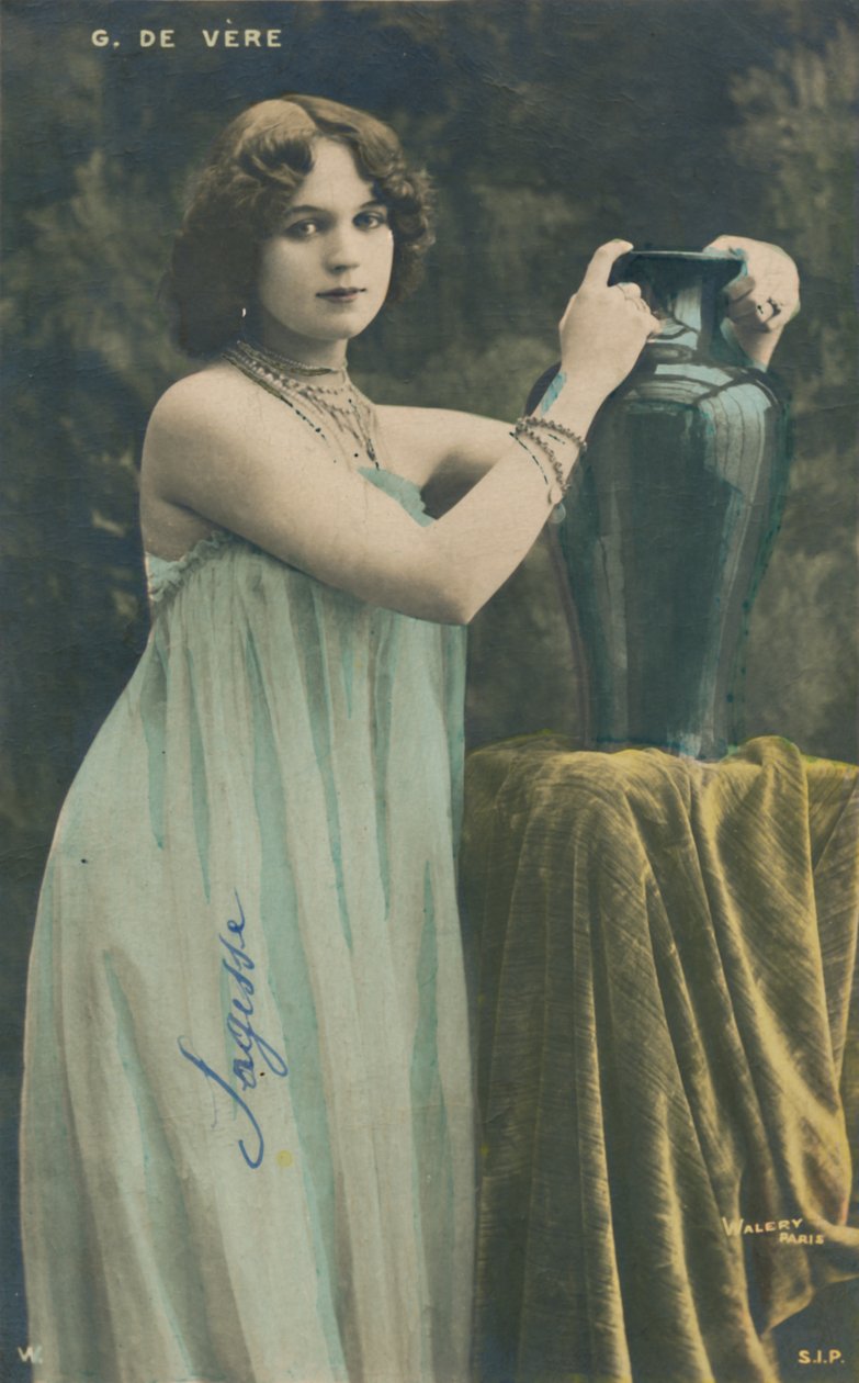 G. De Vere, c1880-1950, c1930. od Unbekannt