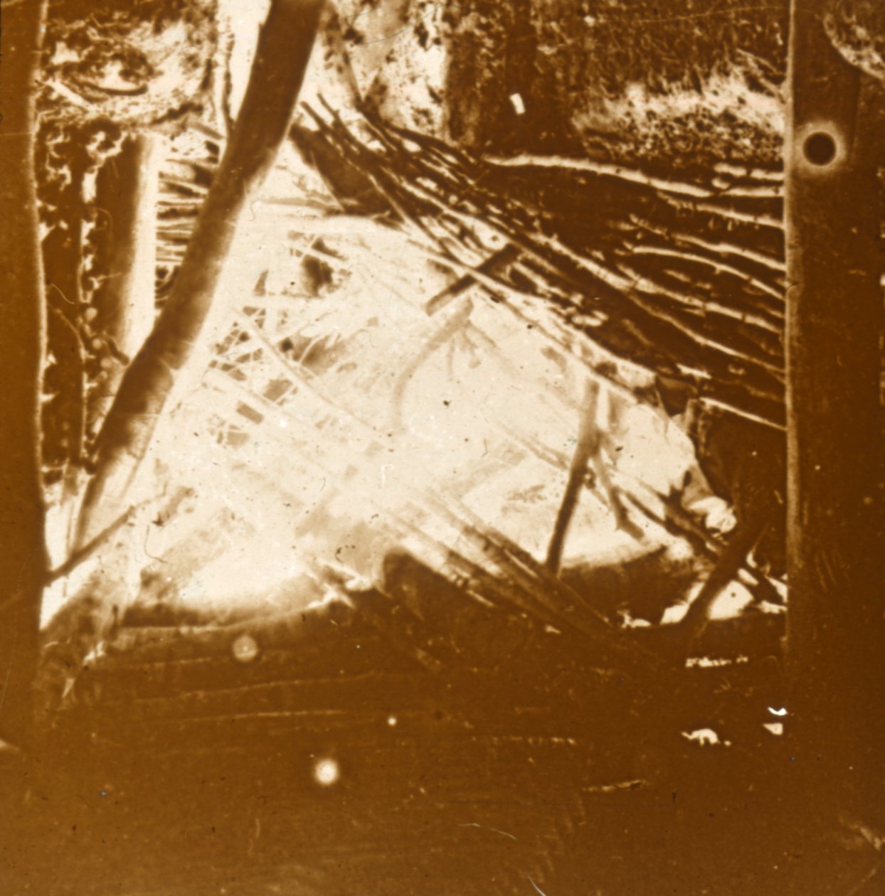 Zásah z automatického protiletadlového děla 75, c1914-c1918 od Unbekannt