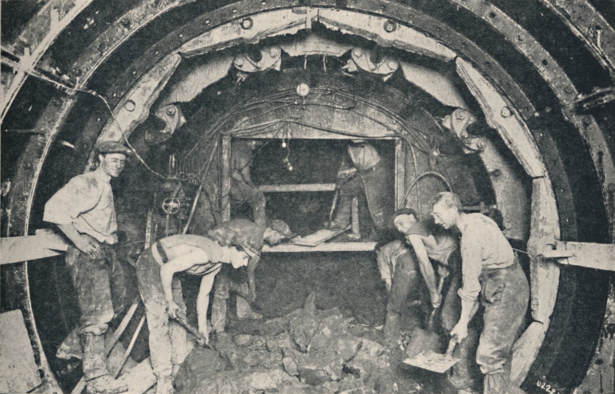 Inside a Greathead Tunneling Shield, 1926 od Unbekannt