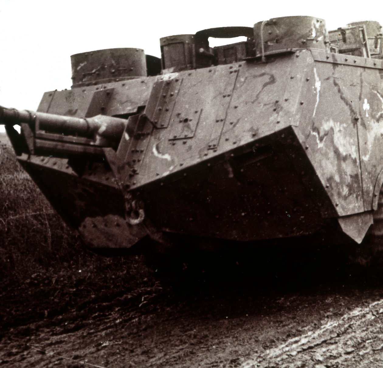 Velký tank v pohybu, c1914-c1918 od Unbekannt