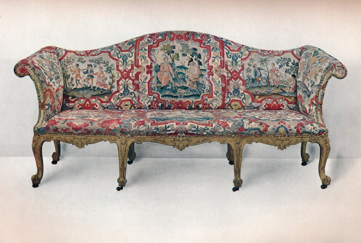 Dlouhá čalouněná pohovka: Hadovitý tvar, vyřezávaná a zlacená, c1750 od Unbekannt