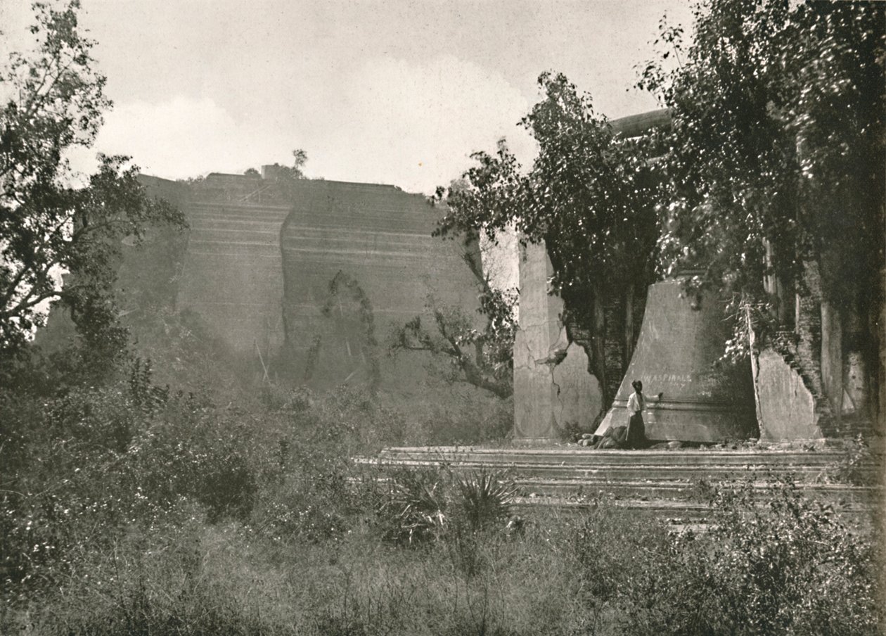 Meingoon Pagoda a Velký zvon, 1900. od Unbekannt