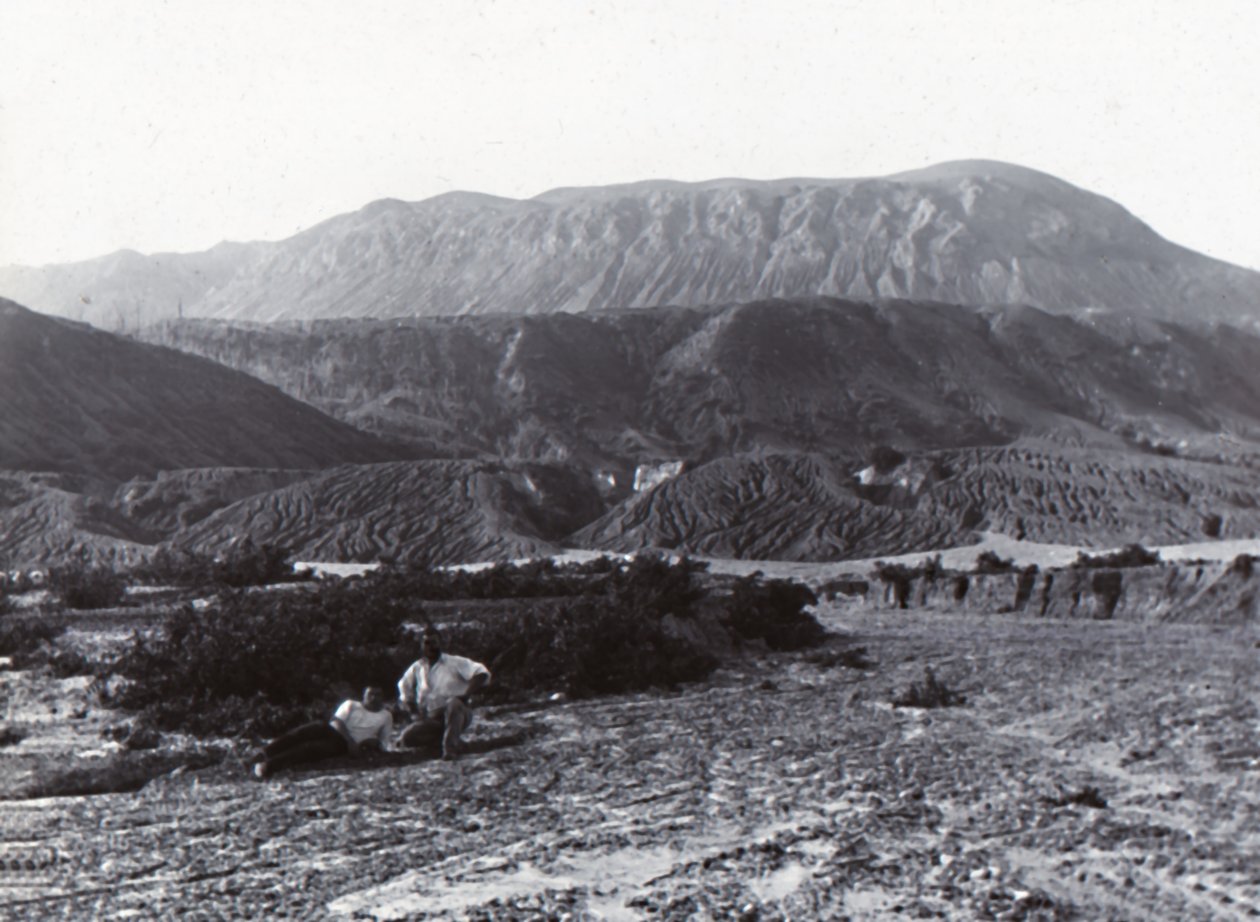 Mount Tarawera, konec 19.-začátek 20. století. od Unbekannt