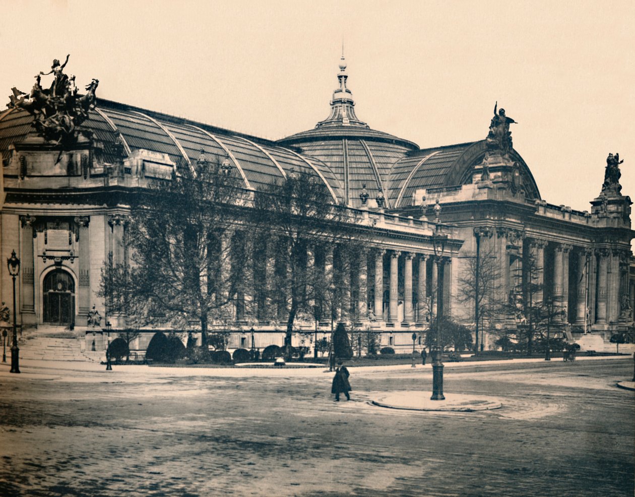 Paříž. - Velký palác. -LL, c1910. od Unbekannt