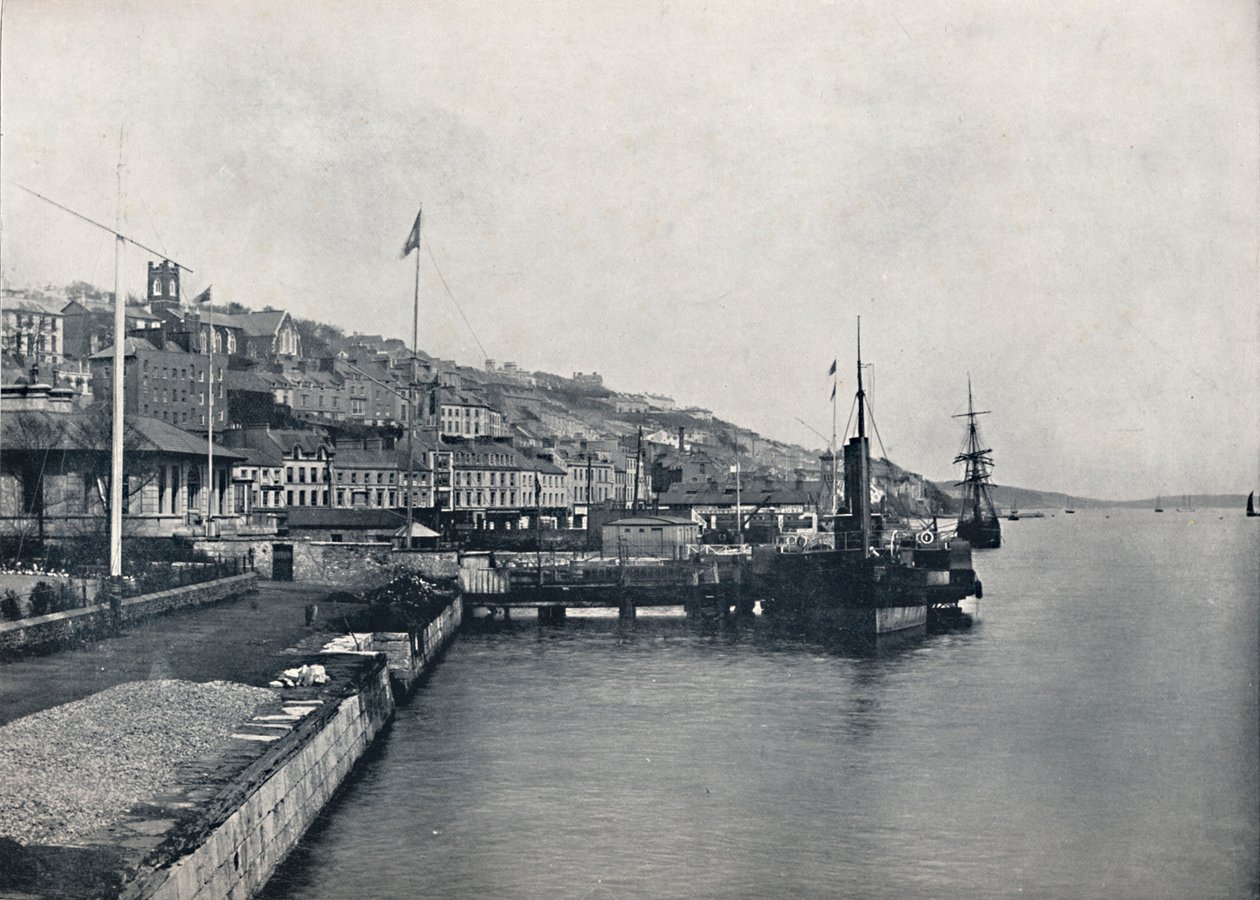 Queenstown - Pohled podél pobřeží, 1895 od Unbekannt