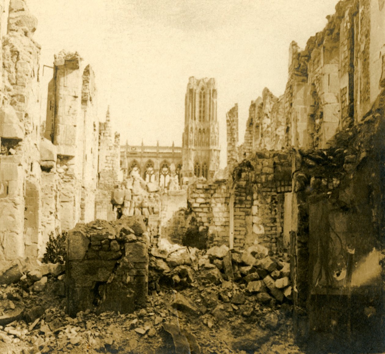 Katedrála v Remeši, Remeš, severní Francie, c1914-c1918 od Unbekannt