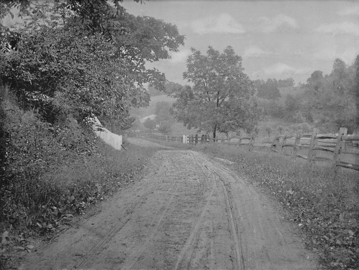 Road Alongside the Brandywine, Pennsylvania, c1897. od Unbekannt