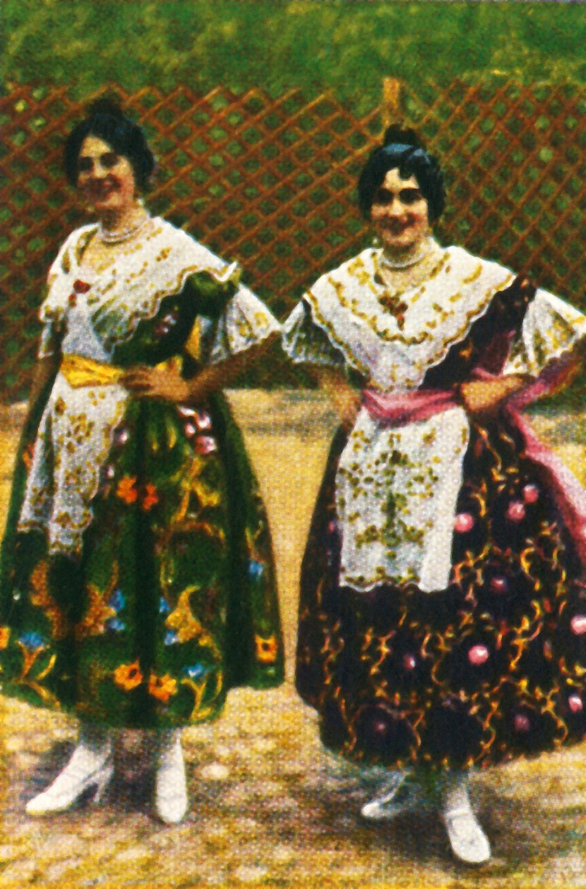 Španělské ženy v tradičním kroji, c1928. od Unbekannt