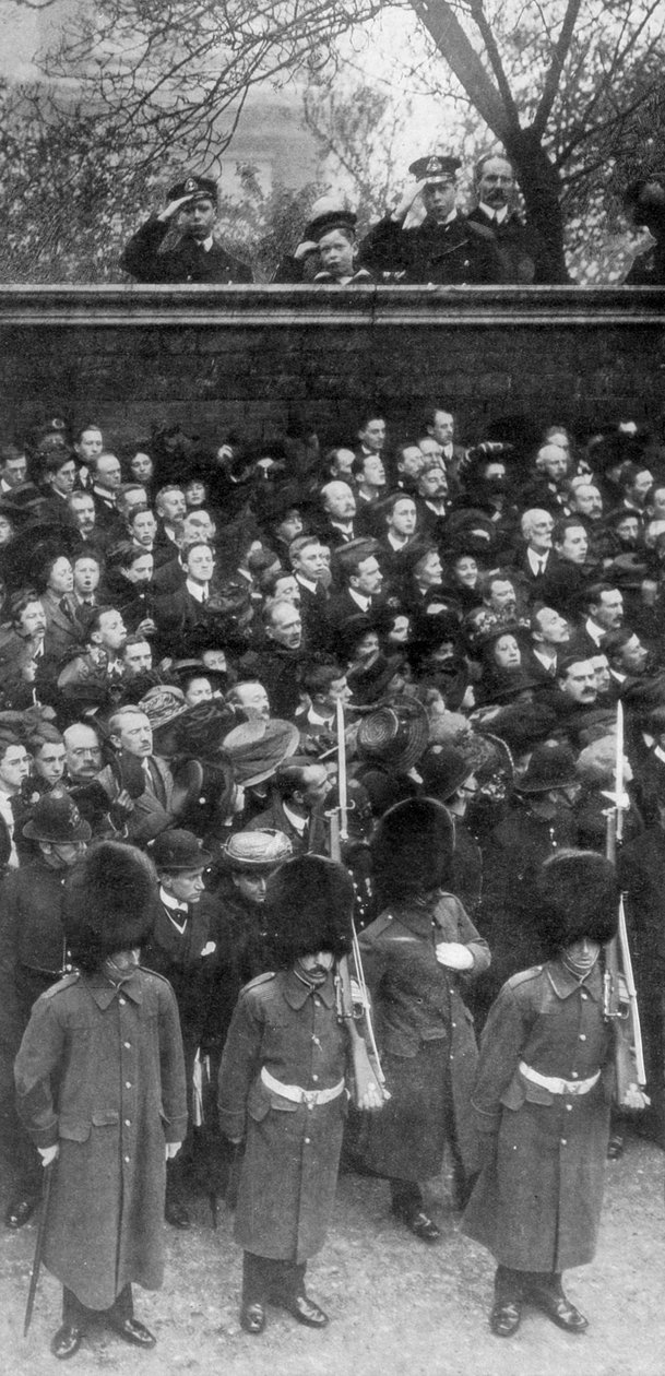 The Young Princes Watching the Proclamation, 1910 od Unbekannt