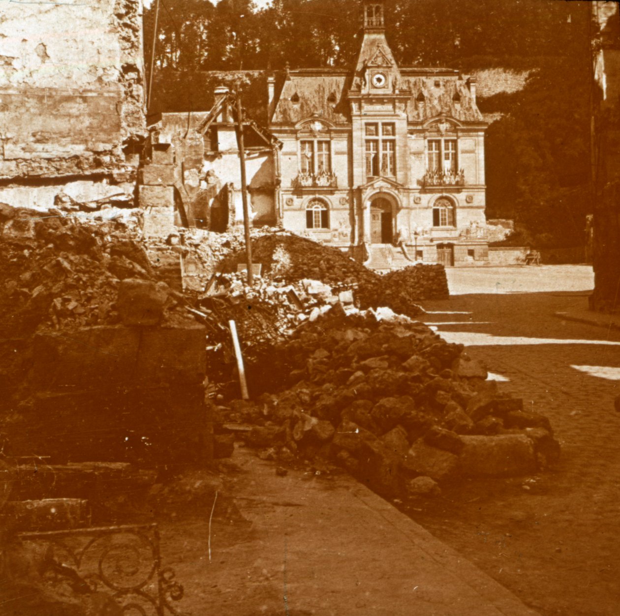 Radnice, Chateau Thierry, Francie, c1914-c1918 od Unbekannt