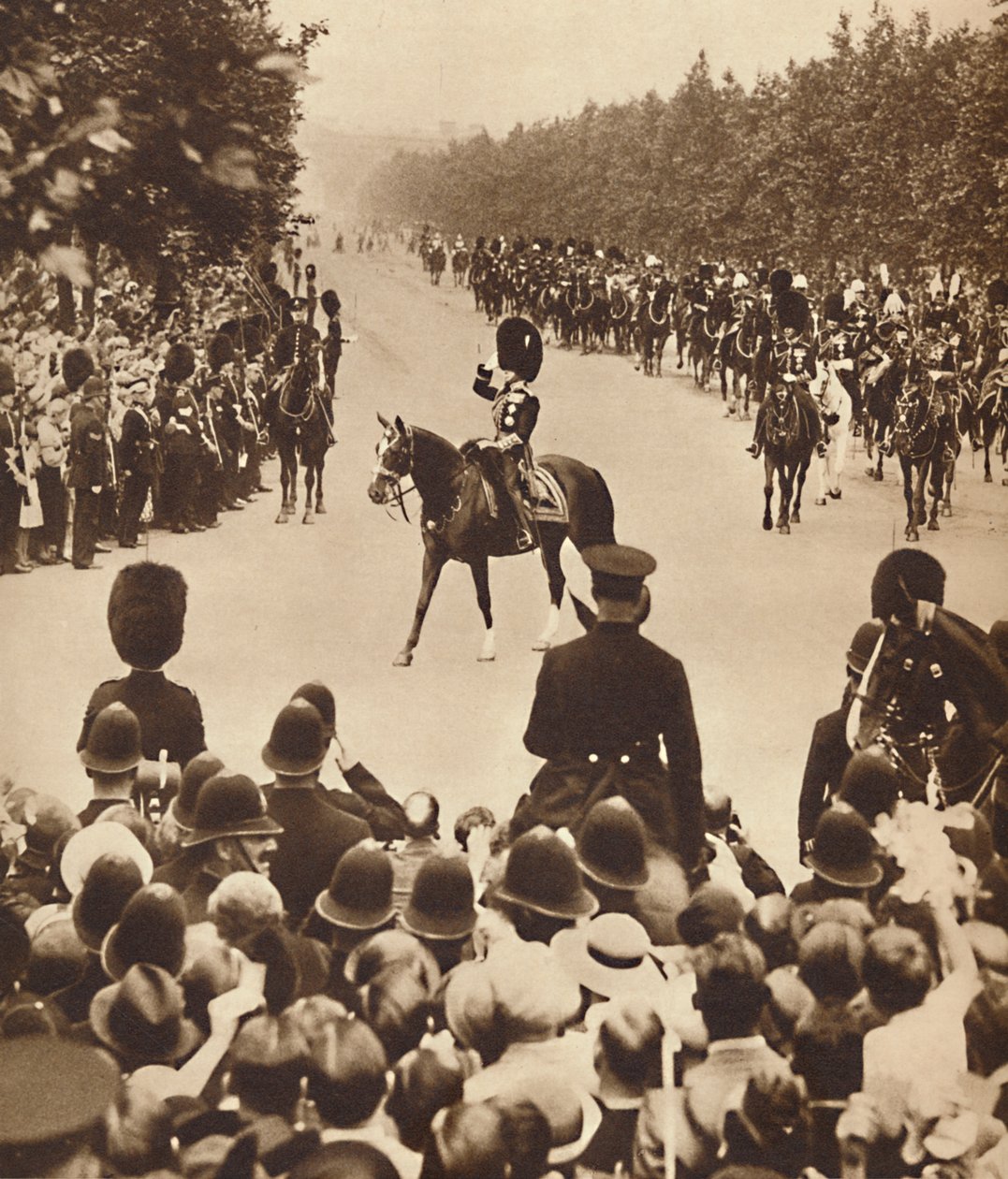 Trooping the Color Pageantry, 1937 od Unbekannt