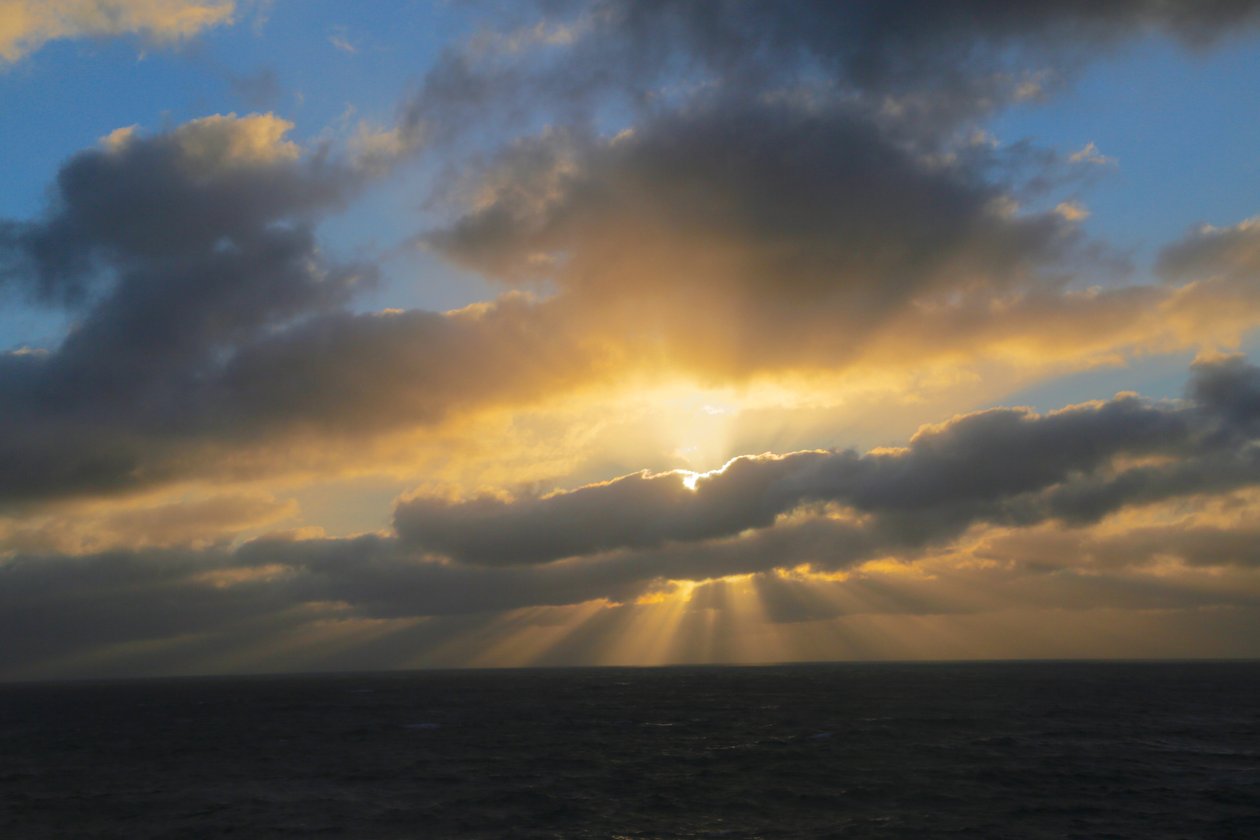 Rays Of A Sunset, 2018 od Unbekannt Unbekannt