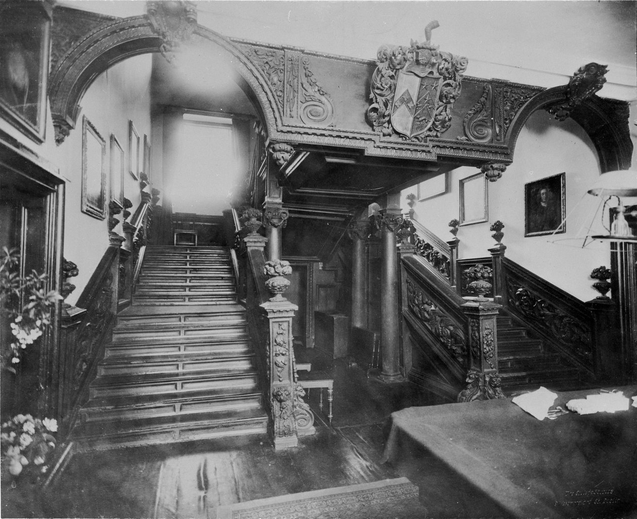 Schodiště hradu Eyrecourt, Co. Galway, Irsko, c.1890 od Unbekannt Unbekannt