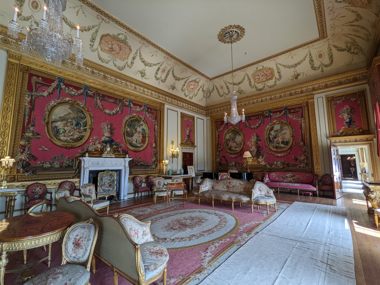 Red Tapestry Drawing Room, Nottinghamshire, Anglie (foto) od Unbekannter Künstler