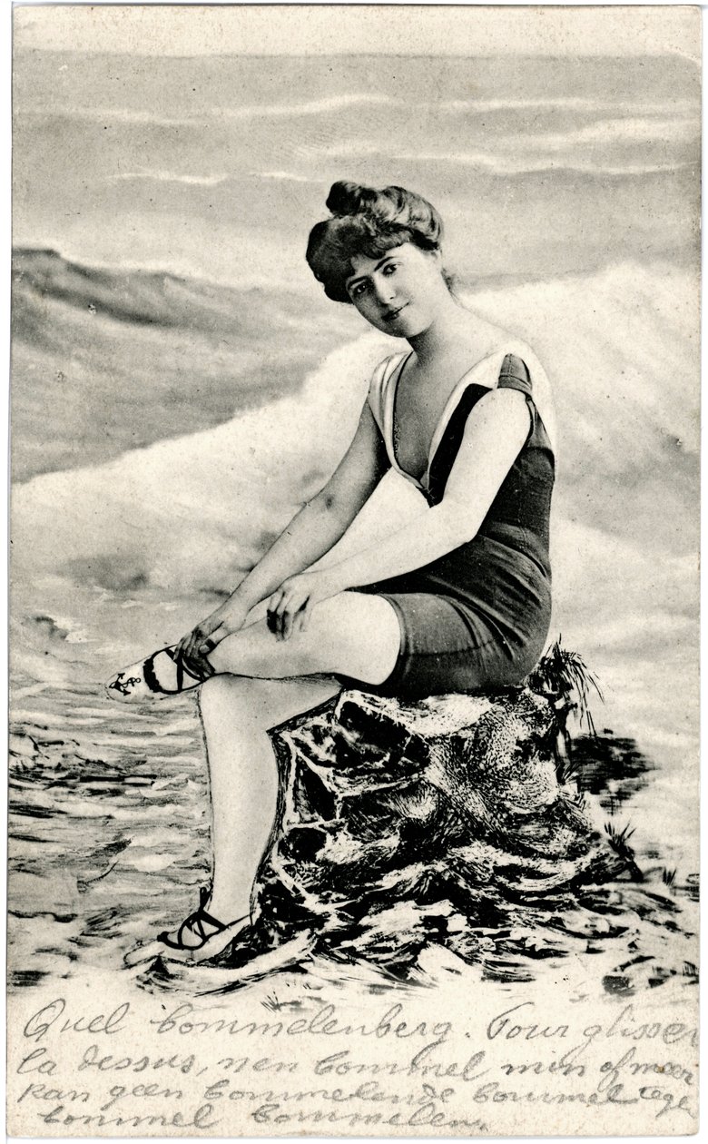 Žena v plavkách, c. začátek 1900 (pohlednice) od Alec Hunter