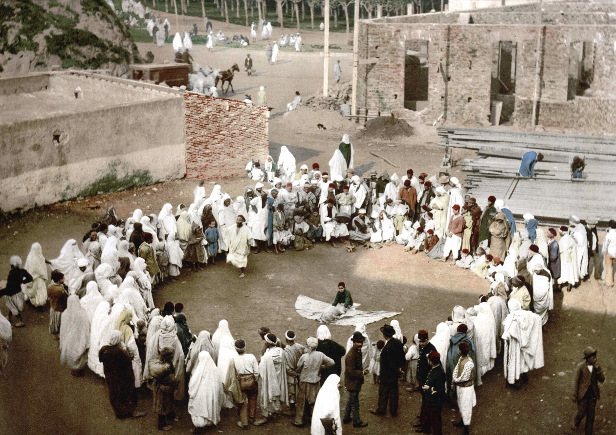 Arabští žongléři v Alžíru. Fotochrom v. 1895. od Unknown artist