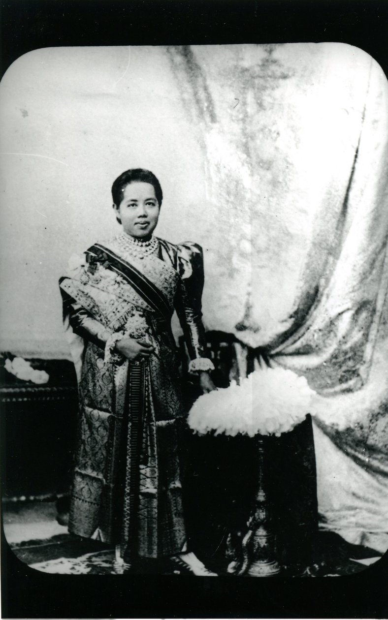 Královna Saovabha Phongsri, kolem roku 1880 (černobílá fotografie) od Unknown photographer