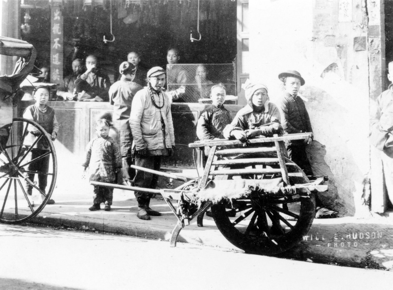 Trakař, Čína, cca 1905-7 (černobílá fotografie) od Will E. Hudson