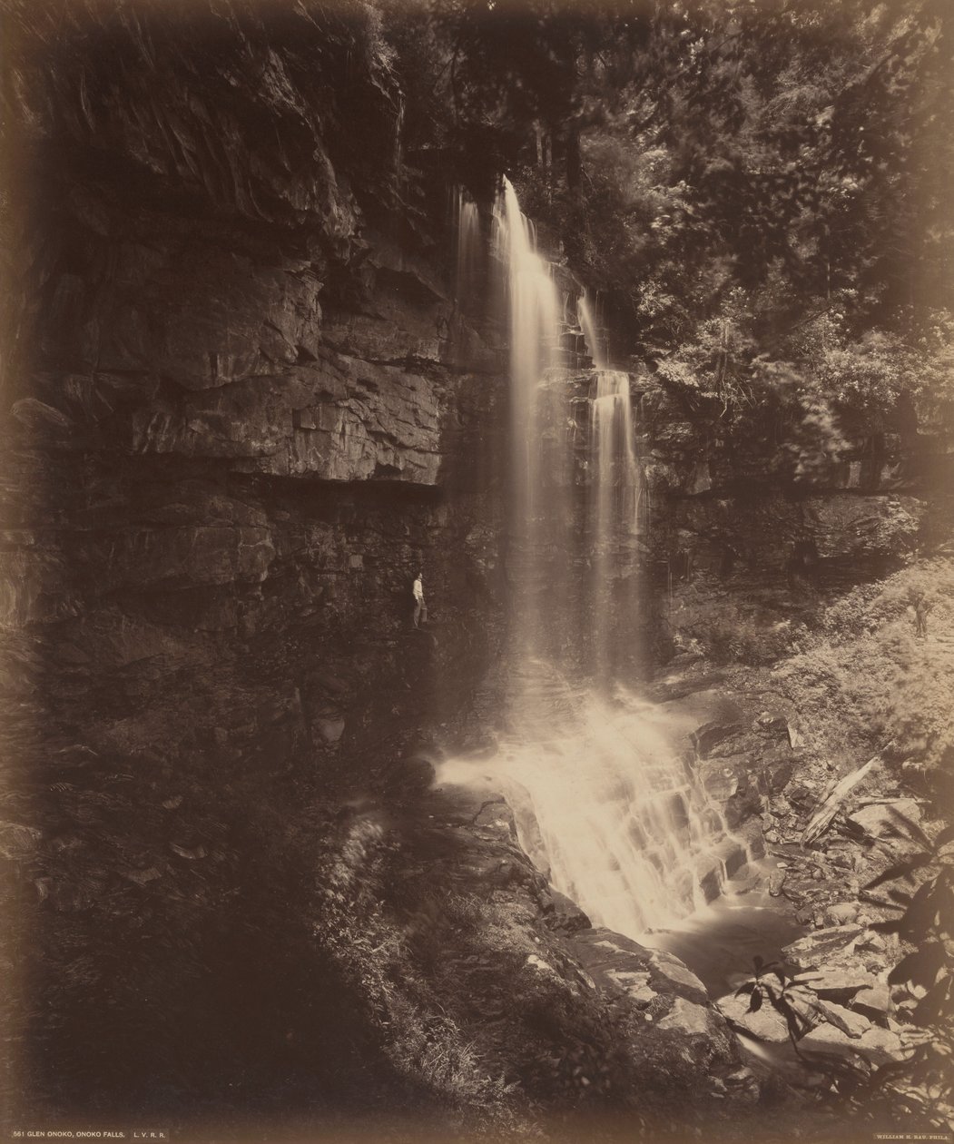 Glen Onoko, vodopády Onoko od William H. Rau