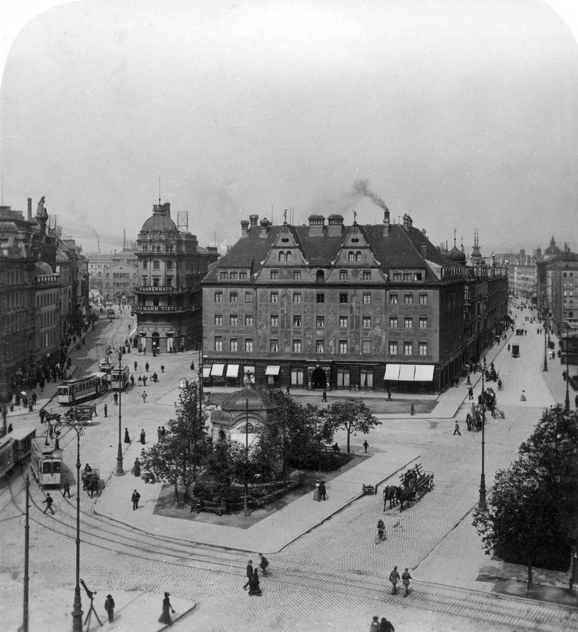 Karlsplatz, Mnichov, Německo, 1900. od Wurthle and Sons