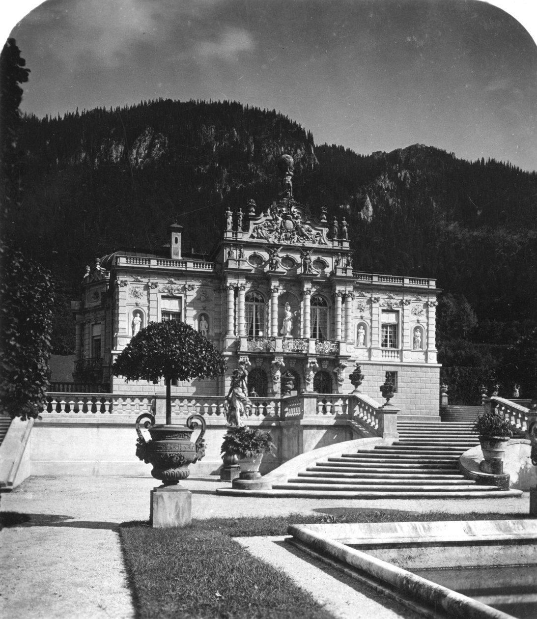 Zámek Linderhof, Bavorsko, Německo, 1900. od Wurthle and Sons