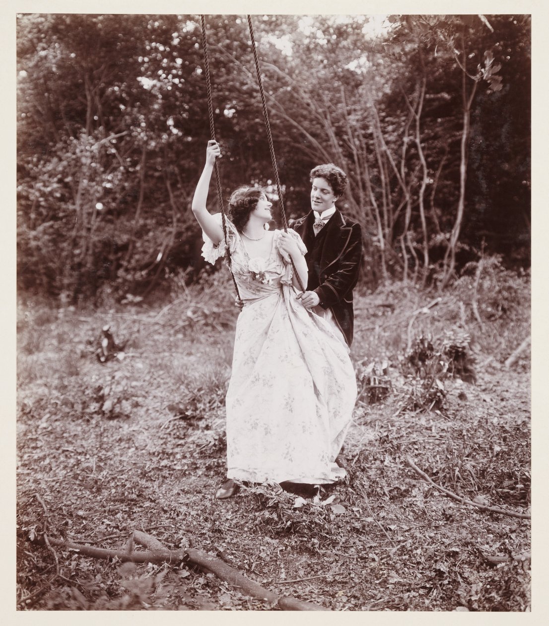 Edwardian portrét, pár s houpačkou od John Pardon