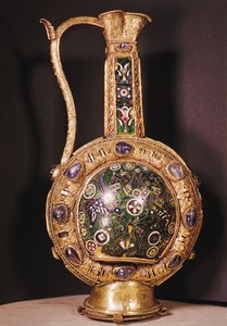 Džbán na vodu Karla Velikého (zlato a cloisonne smalt)