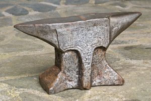 Dvourohá kovadlina, 1787 (litina)