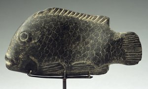 Ryba, 1540-1069 př.nl (tvrdý černý kámen)