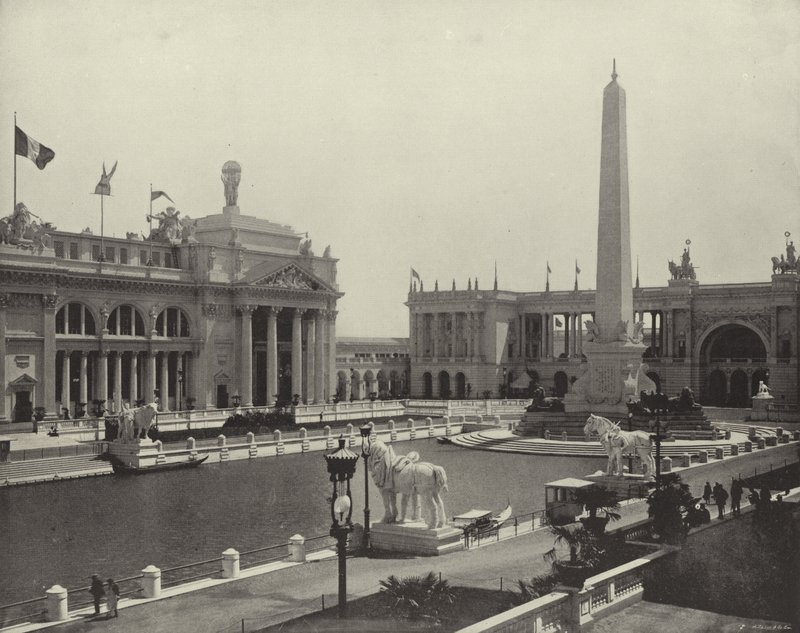 Obelisk od American Photographer