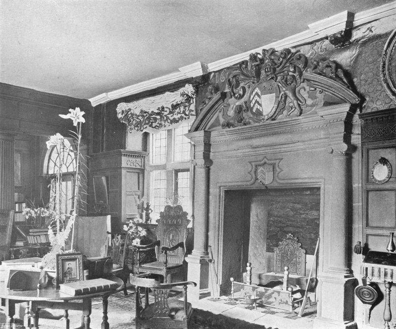 Sydenham House: Interiér haly od Charles Latham