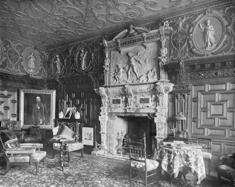 Vyřezávaný salon od Charles Latham