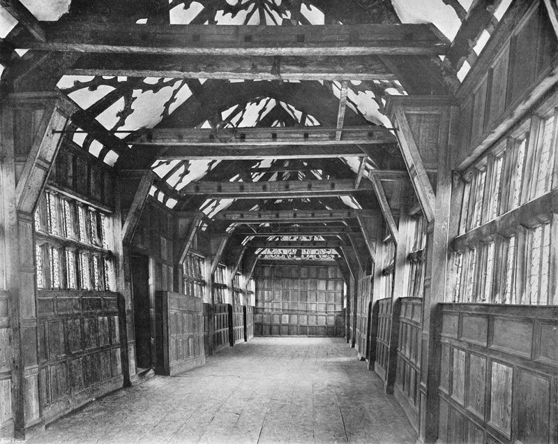 Dlouhá galerie od Charles Latham