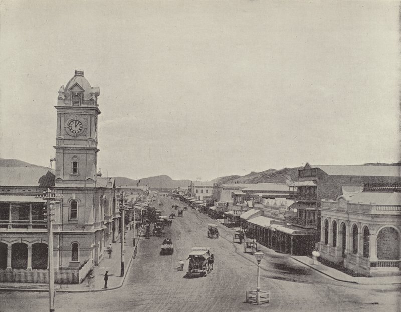 Flinders Street, Townsville, Queensland od English Photographer