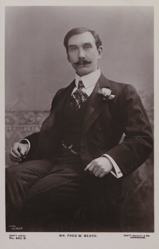 Fred W Beard , britský hudebník od English Photographer