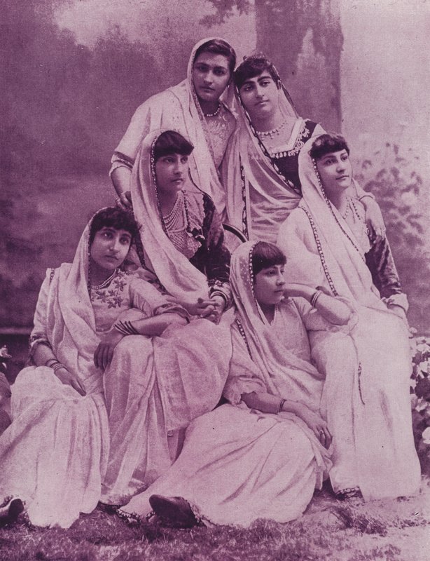 Skupina Parsee Ladies od English Photographer