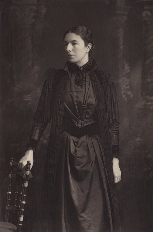 Paní Humphry Wardová od English Photographer
