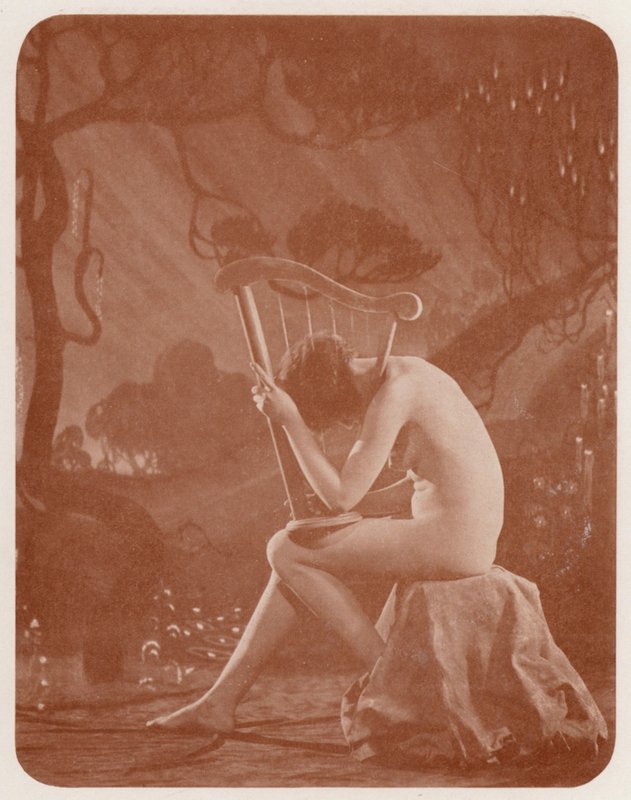 Nudistické umění: (č/b fotografie) od English Photographer