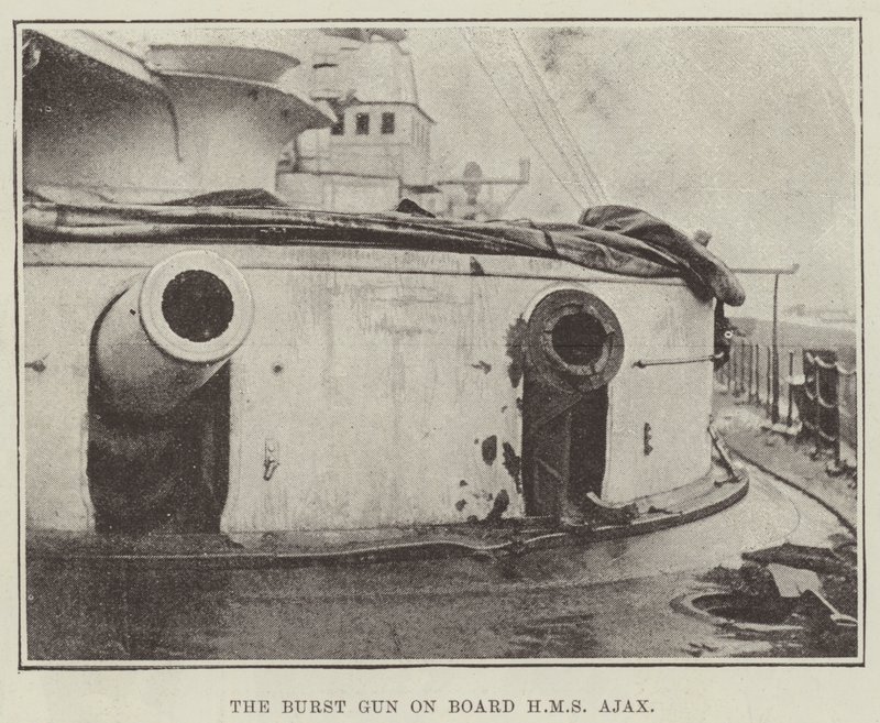 Burst Gun na palubě HMS Ajax od English Photographer