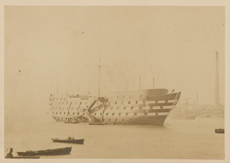 Dreadnought, Greenwich od English Photographer