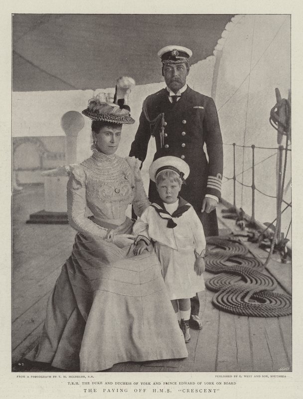 Výplatní HMS Crescent od English Photographer