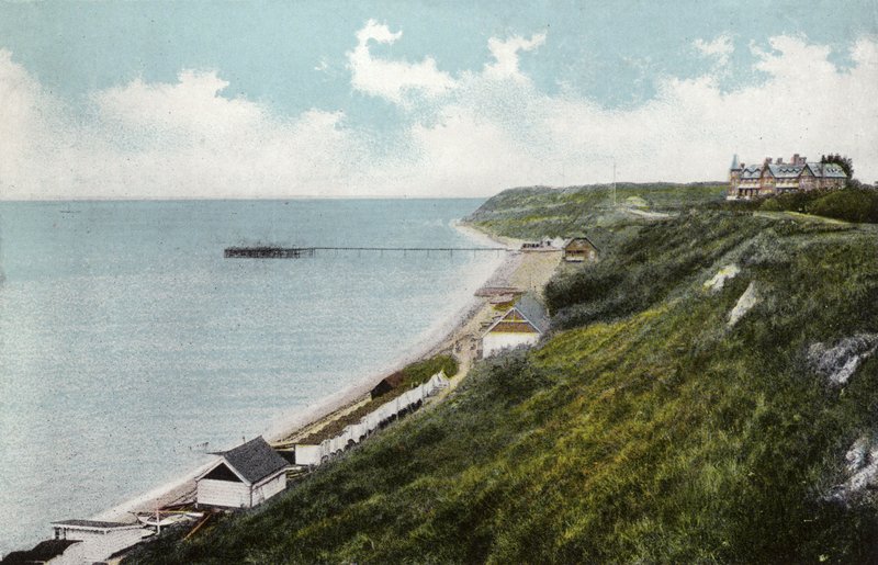 Zátoka Totland Bay od English Photographer