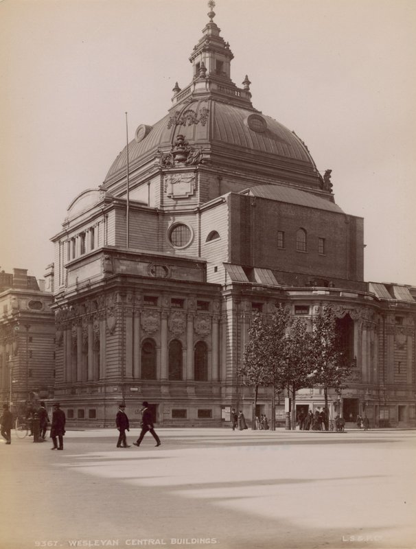 Wesleyan Central Buildings od English Photographer
