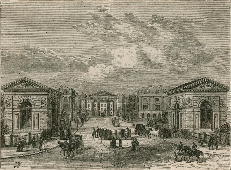 Vjezd na nádraží Euston Square od English School
